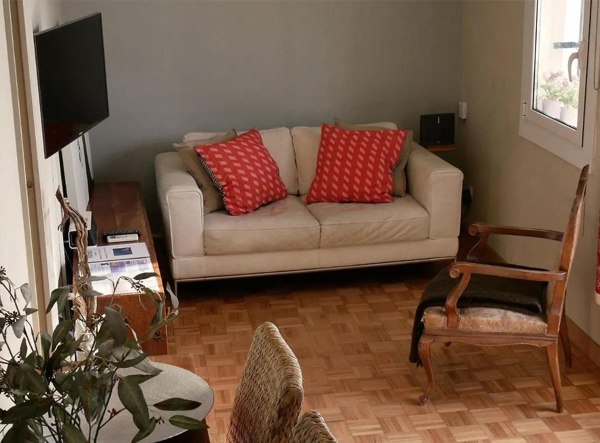 Lovely Apartment With A Terrace contacts